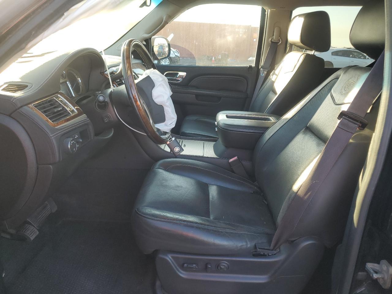 2014 CADILLAC Escalade ESV