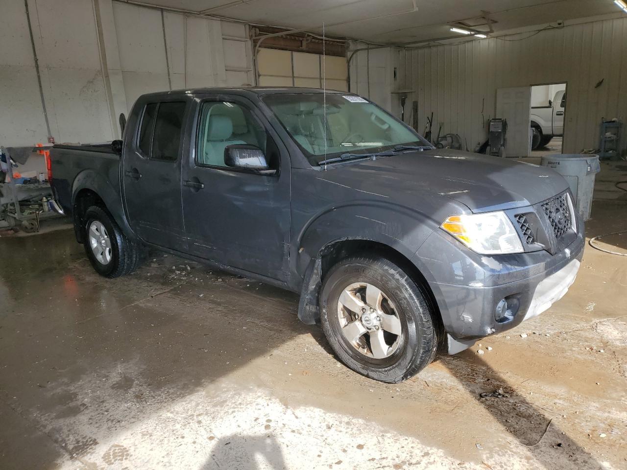2012 NISSAN Frontier