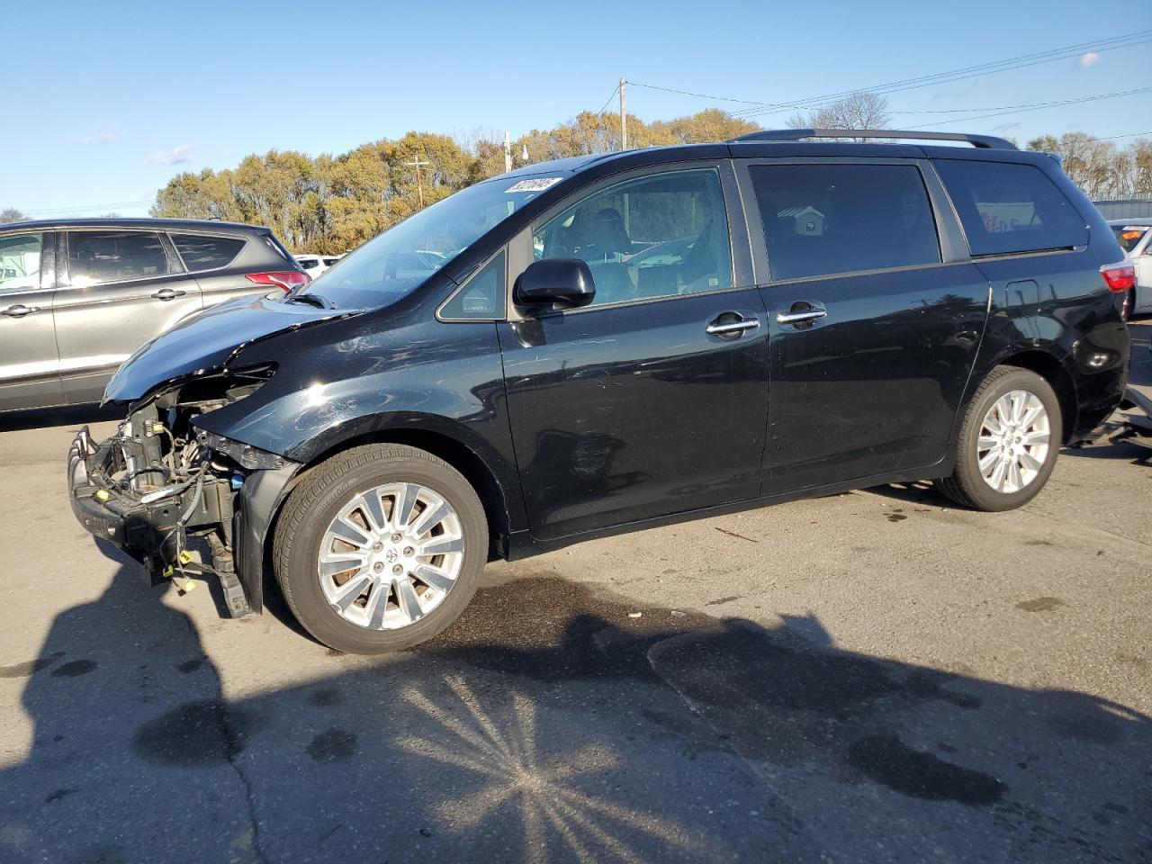 2015 TOYOTA SIENNA