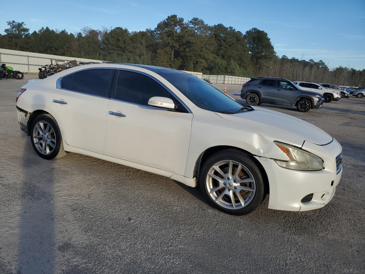 2011 NISSAN Maxima