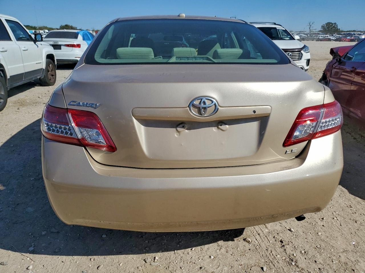 2010 TOYOTA CAMRY