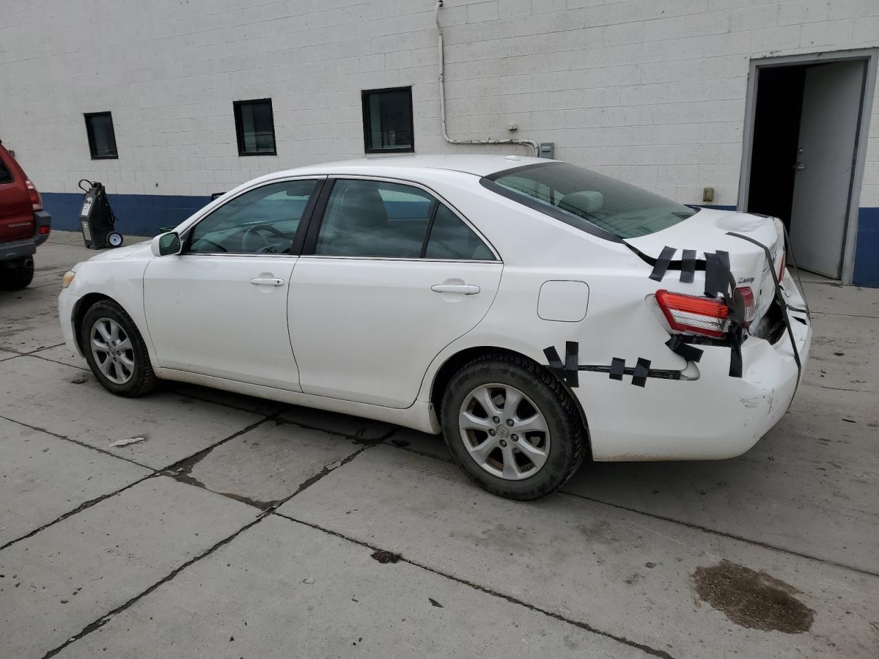 2011 TOYOTA CAMRY
