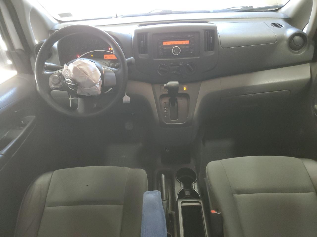 2017 NISSAN NV 200