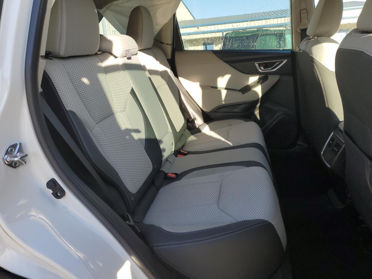 2023 SUBARU FORESTER