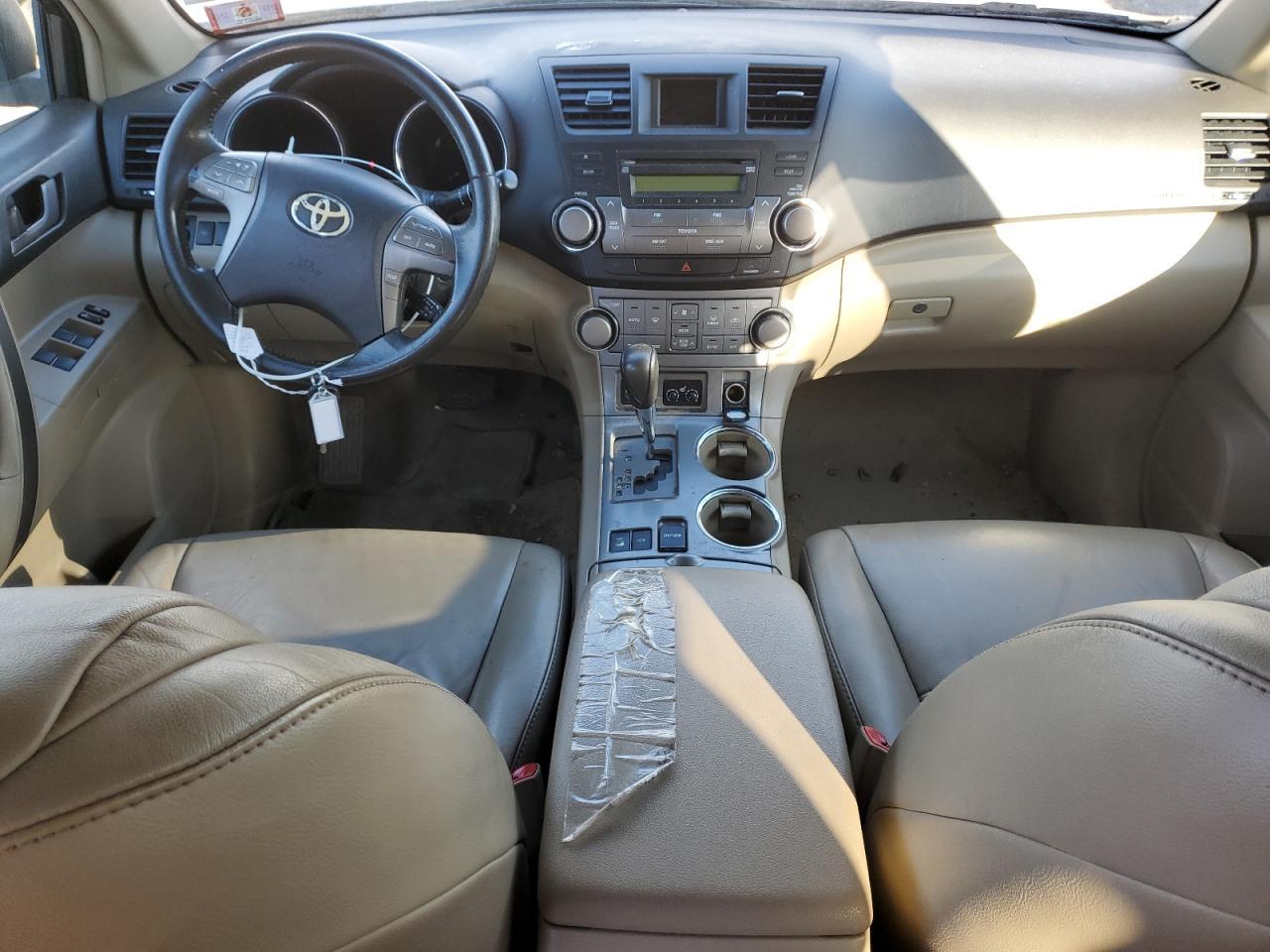 2010 TOYOTA HIGHLANDER
