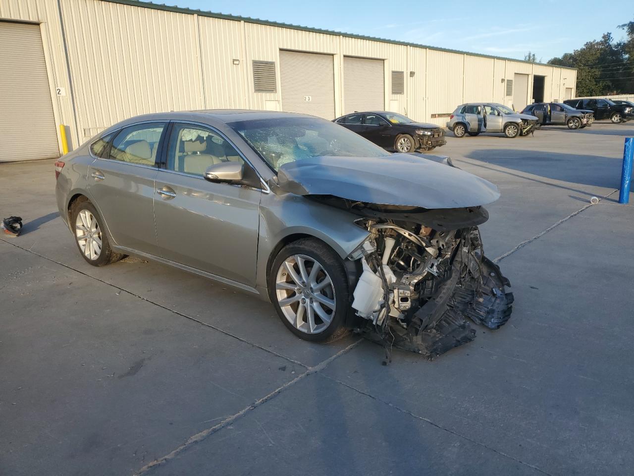 2014 TOYOTA Avalon