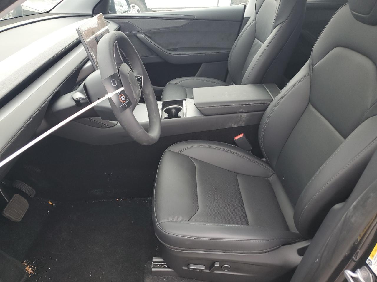 2026 TESLA MODEL Y