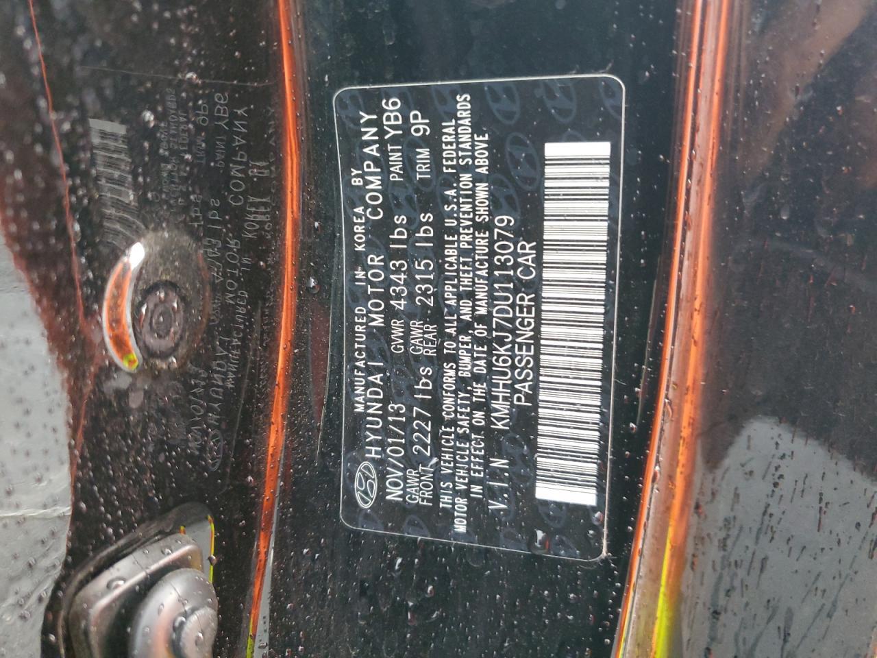 2013 HYUNDAI GENESIS