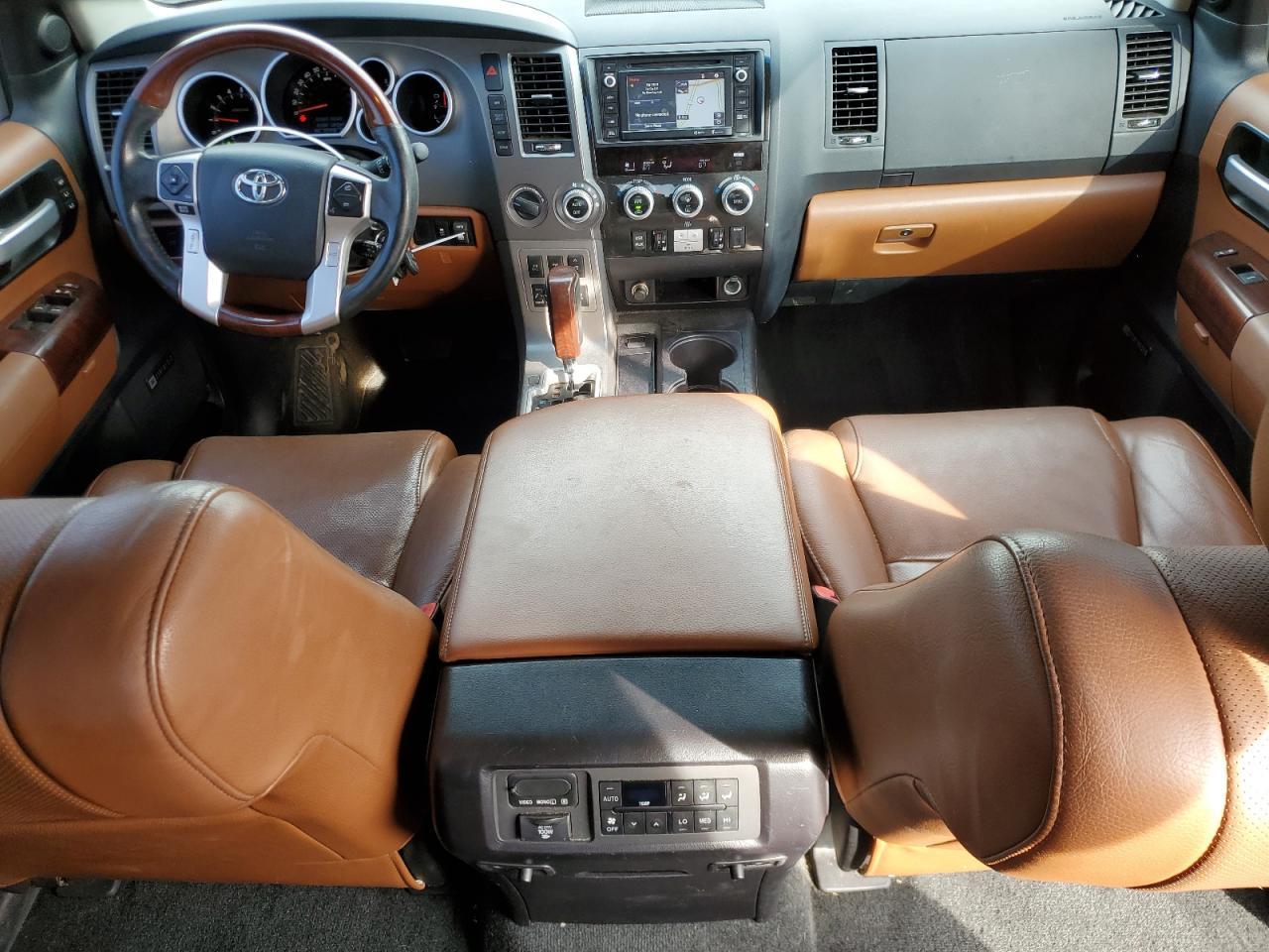 2016 TOYOTA Sequoia