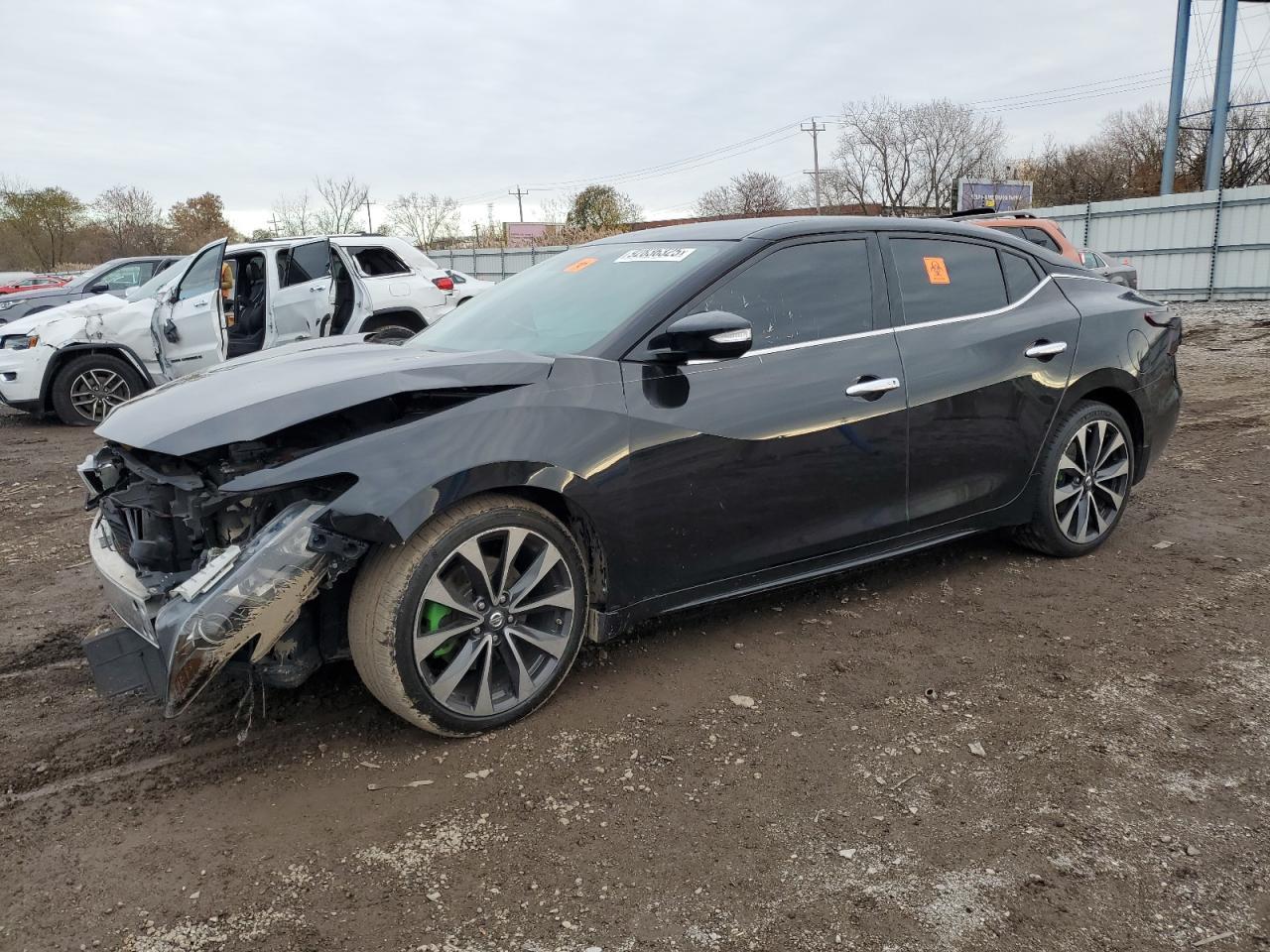 2016 NISSAN Maxima