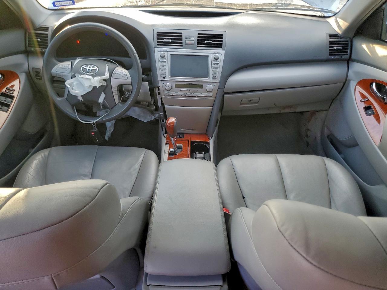 2011 TOYOTA CAMRY