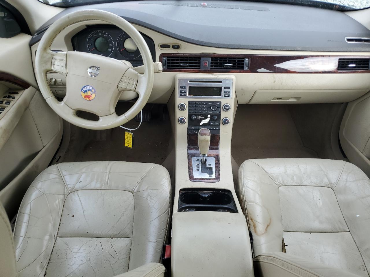 2008 VOLVO XC70