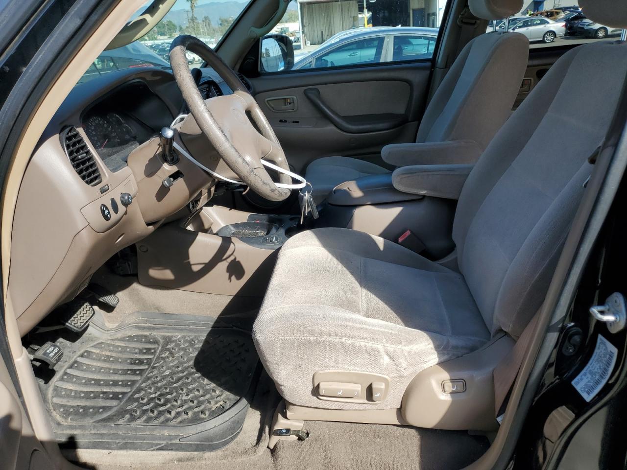 2001 TOYOTA Sequoia