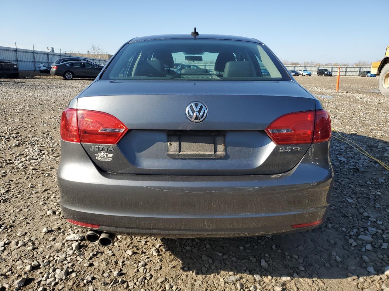 2011 VOLKSWAGEN JETTA
