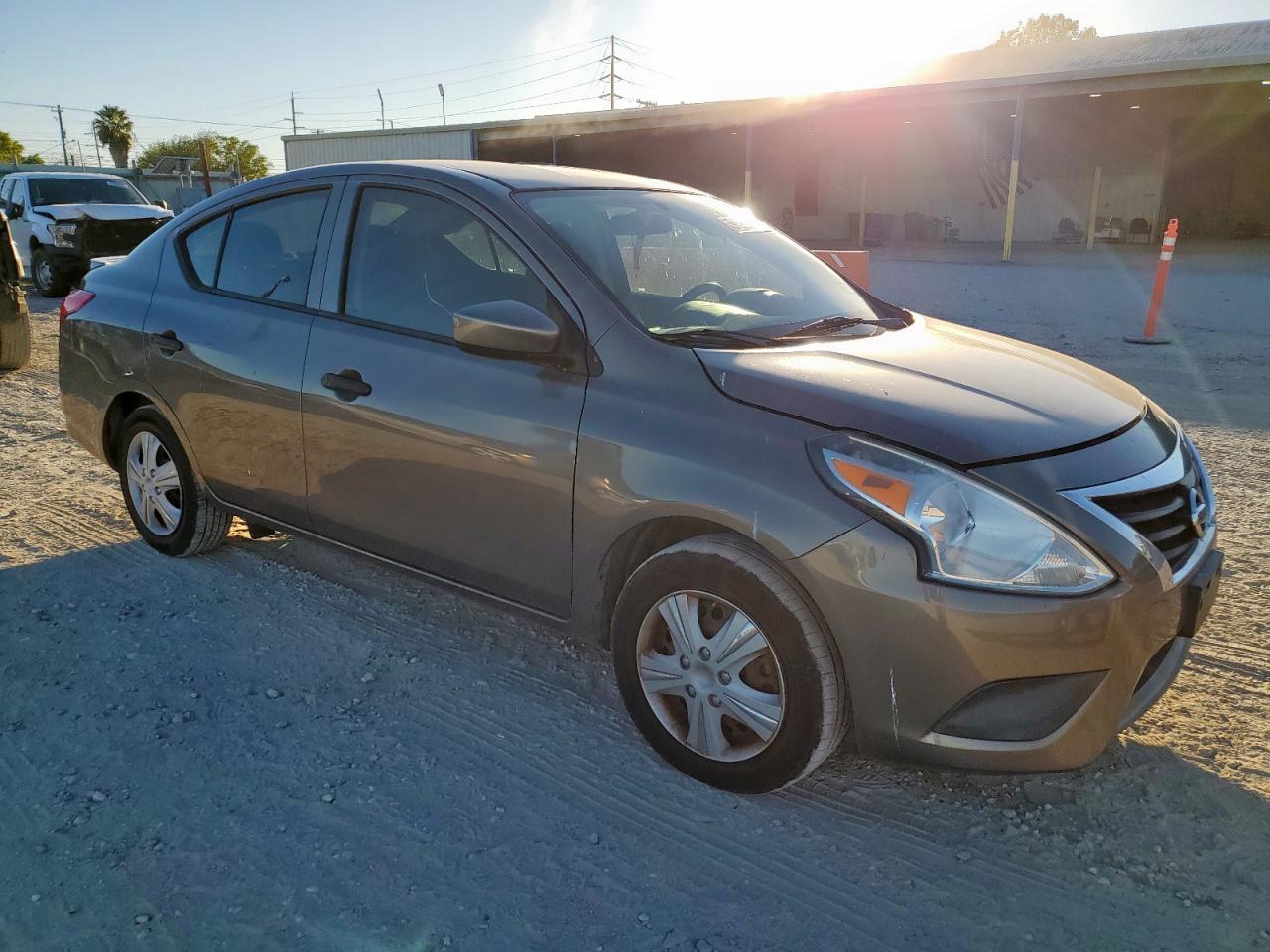 2016 NISSAN VERSA