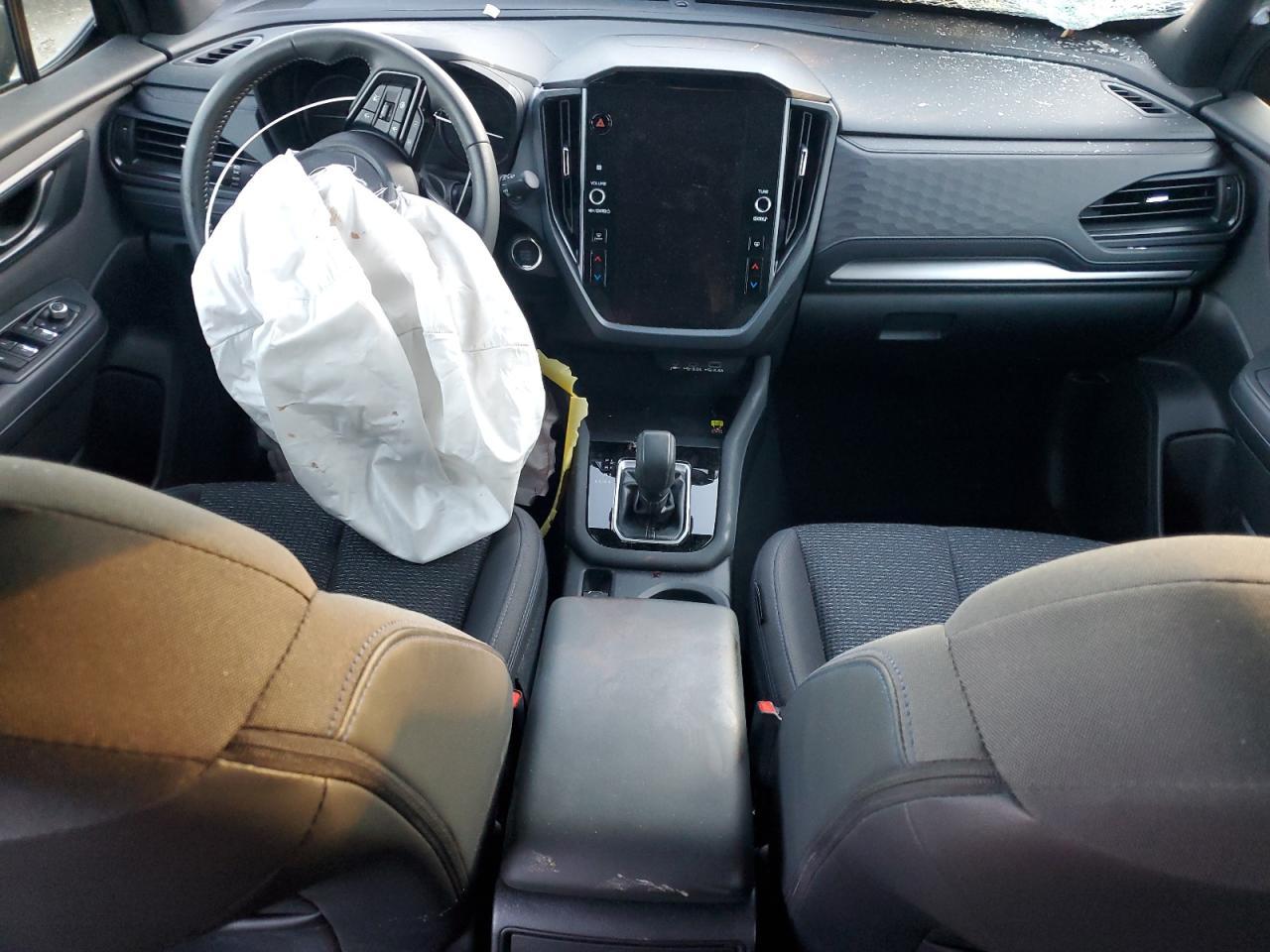 2025 SUBARU FORESTER