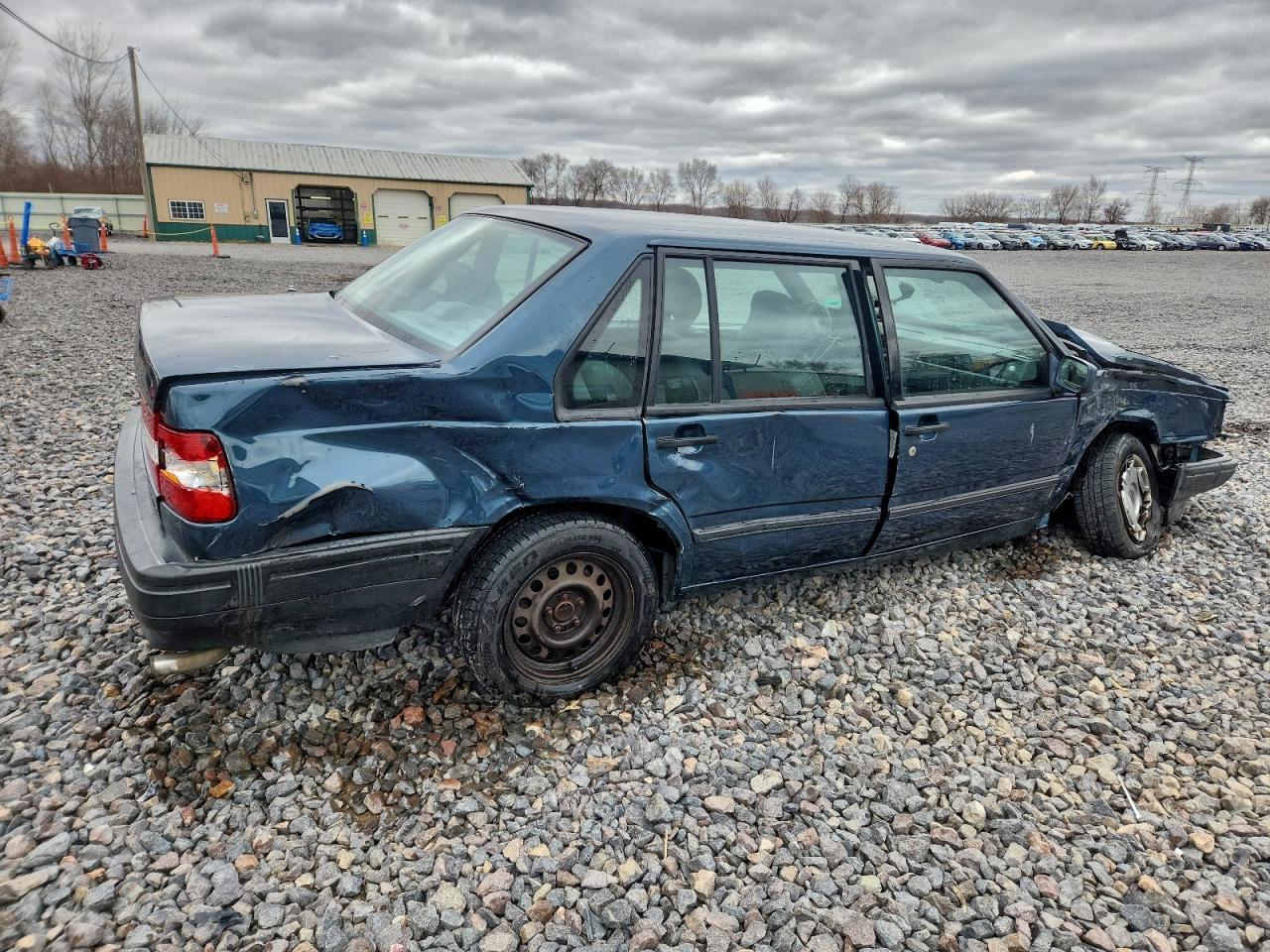 1995 VOLVO 940