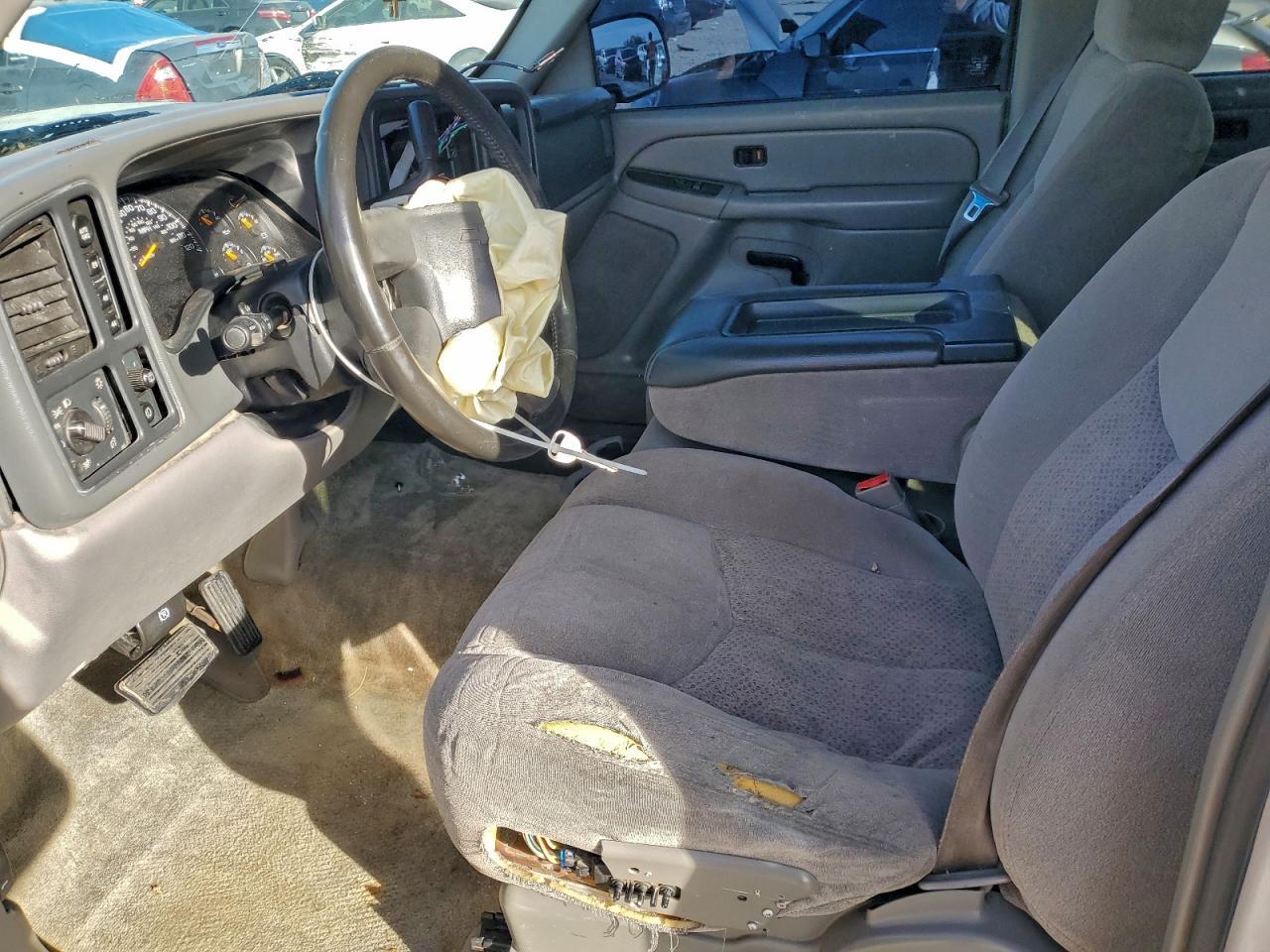 2004 CHEVROLET Tahoe