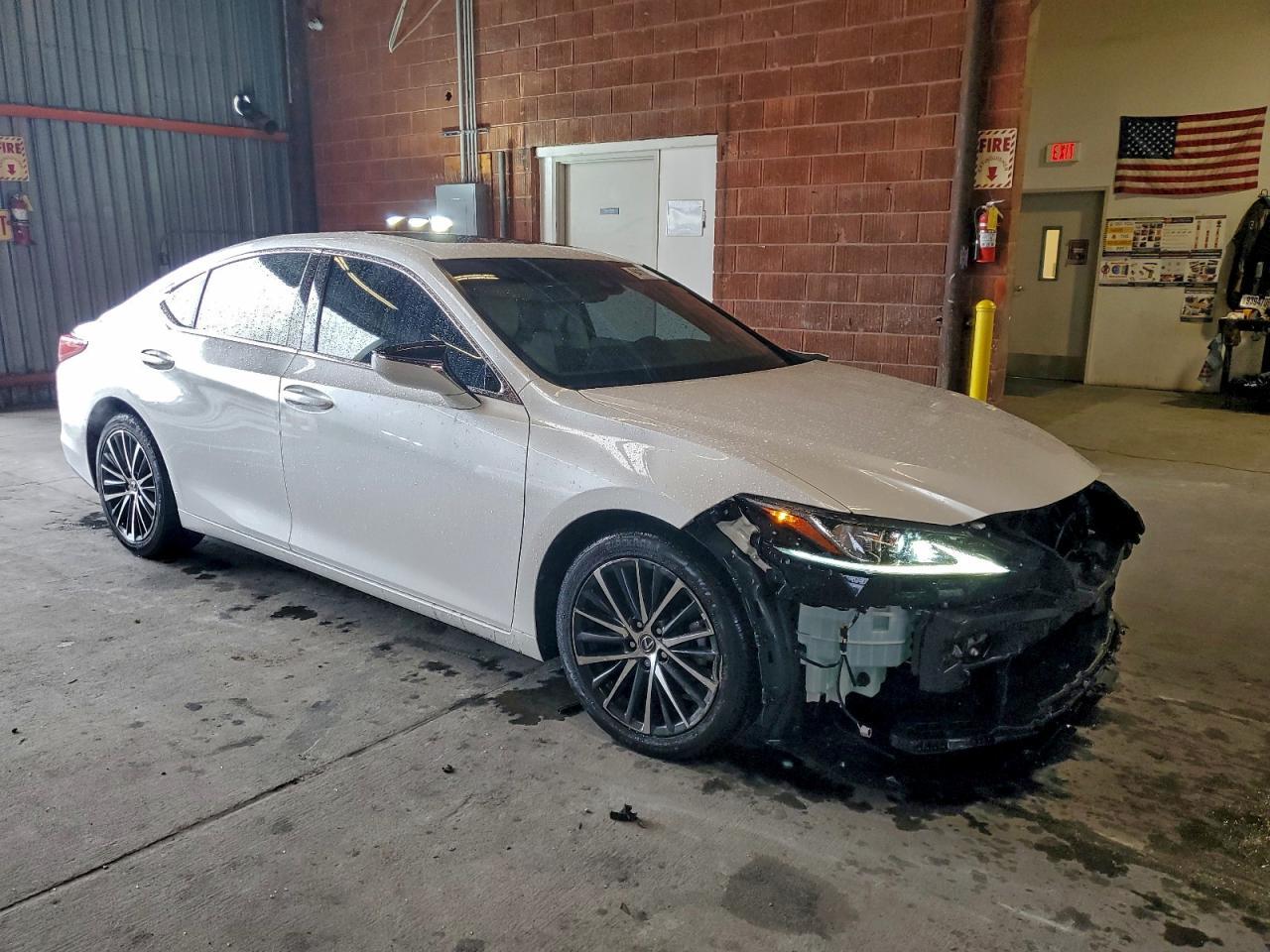2022 LEXUS ES 350