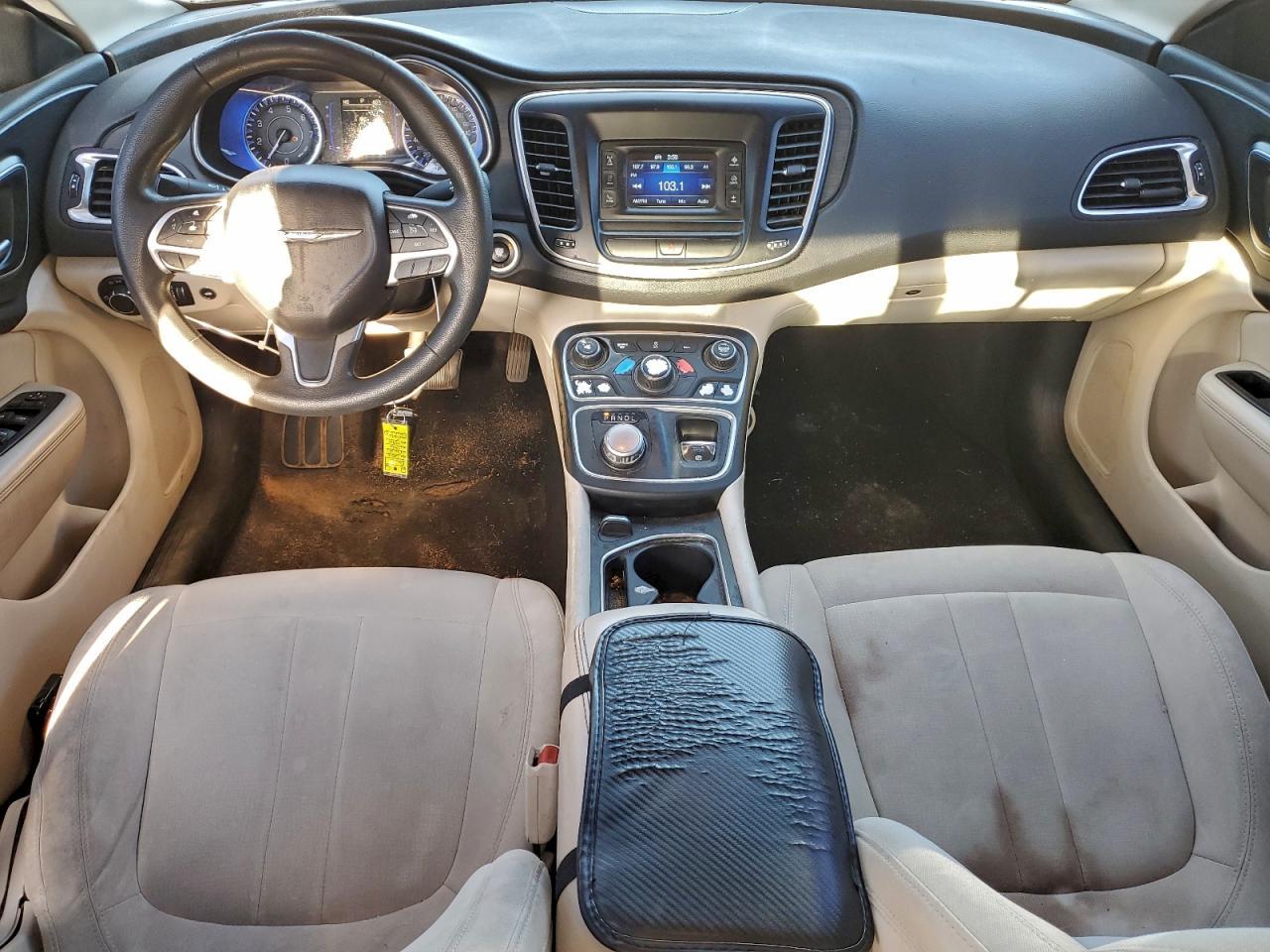 2016 CHRYSLER 200