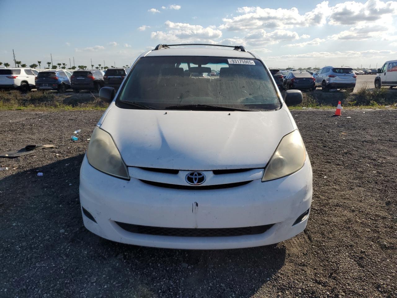 2009 TOYOTA SIENNA