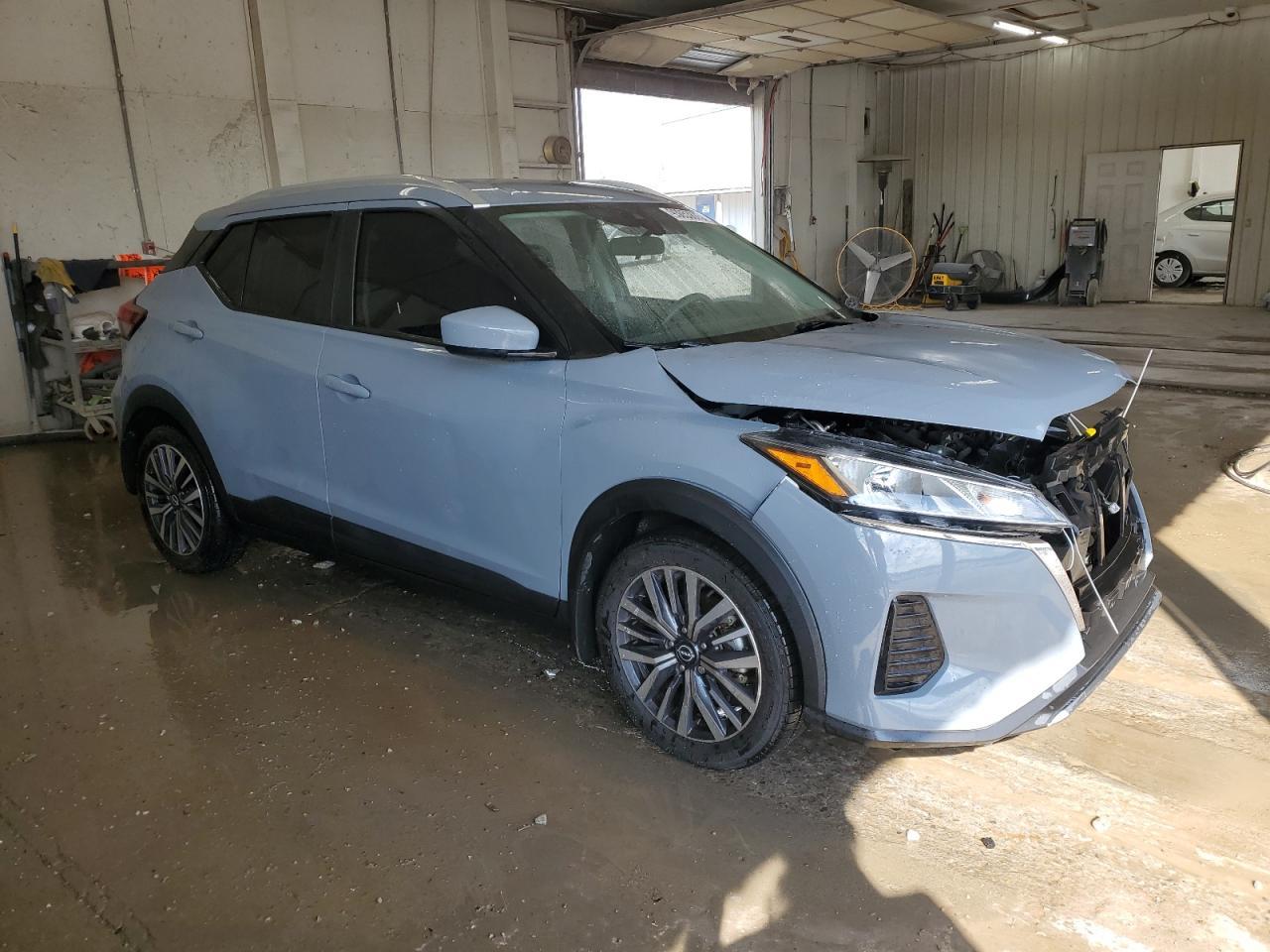 2022 NISSAN KICKS