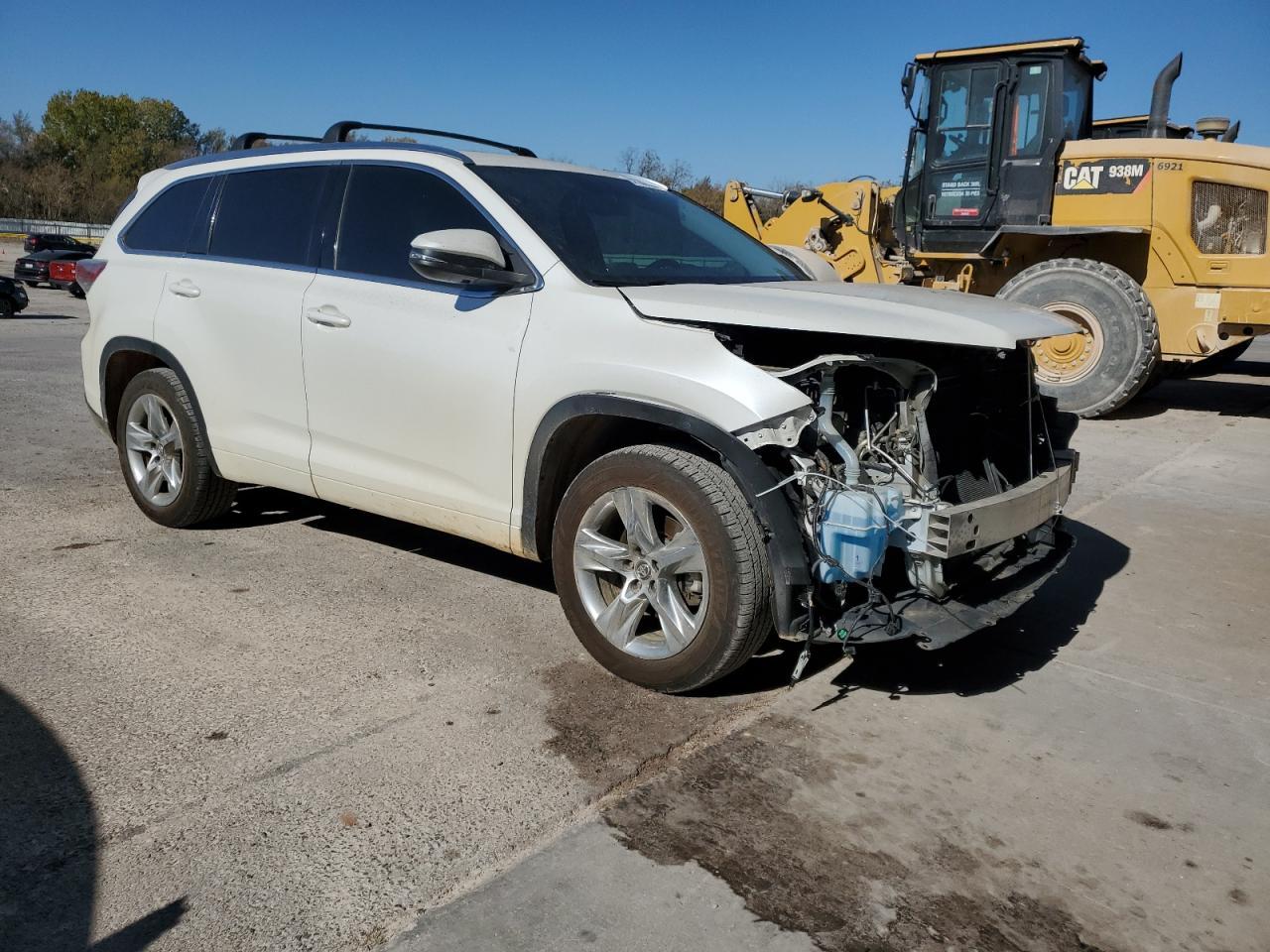 2016 TOYOTA HIGHLANDER