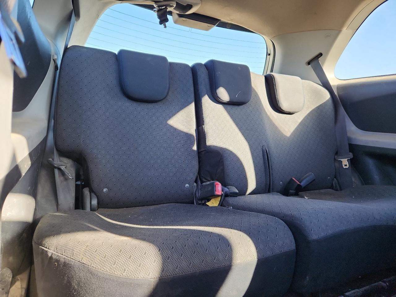 2011 TOYOTA YARIS