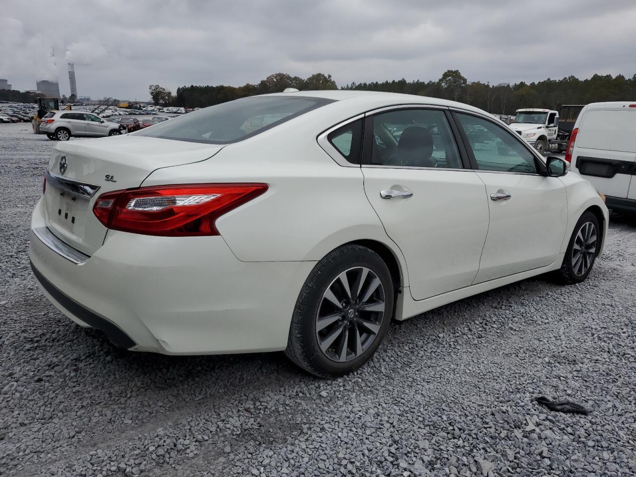 2017 NISSAN ALTIMA