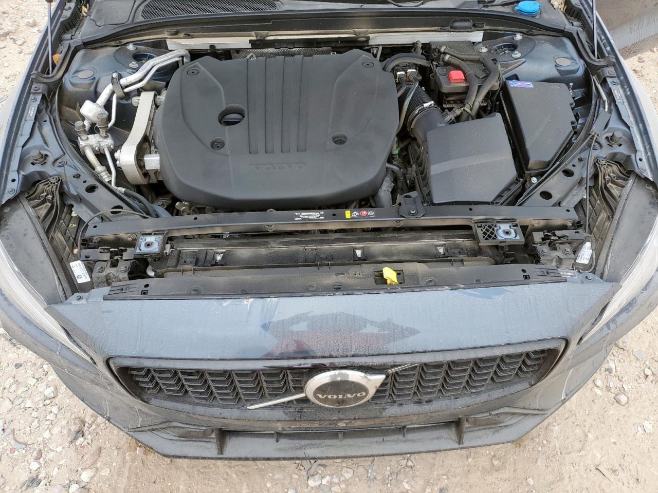 2024 VOLVO S60