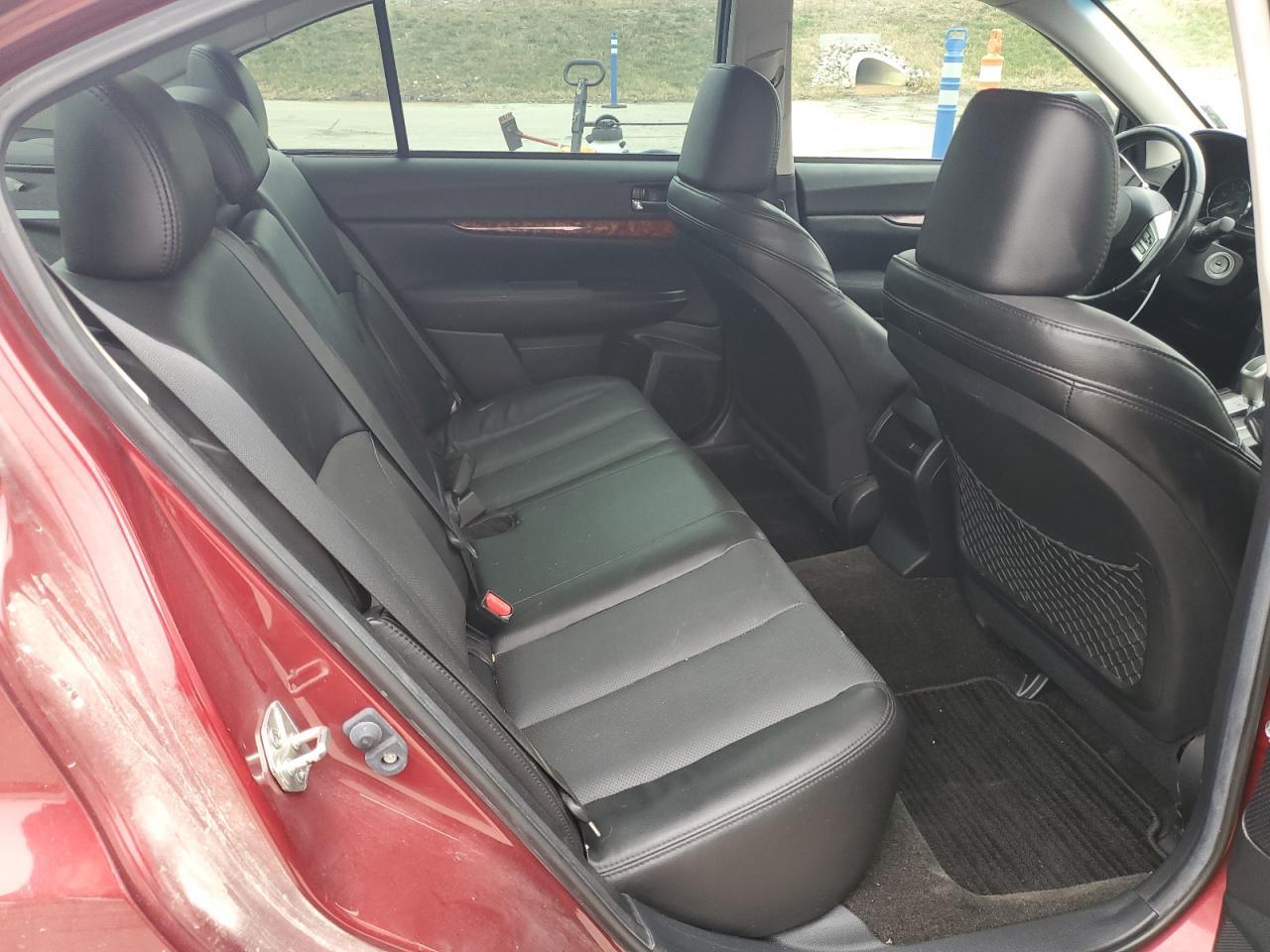 2012 SUBARU Legacy