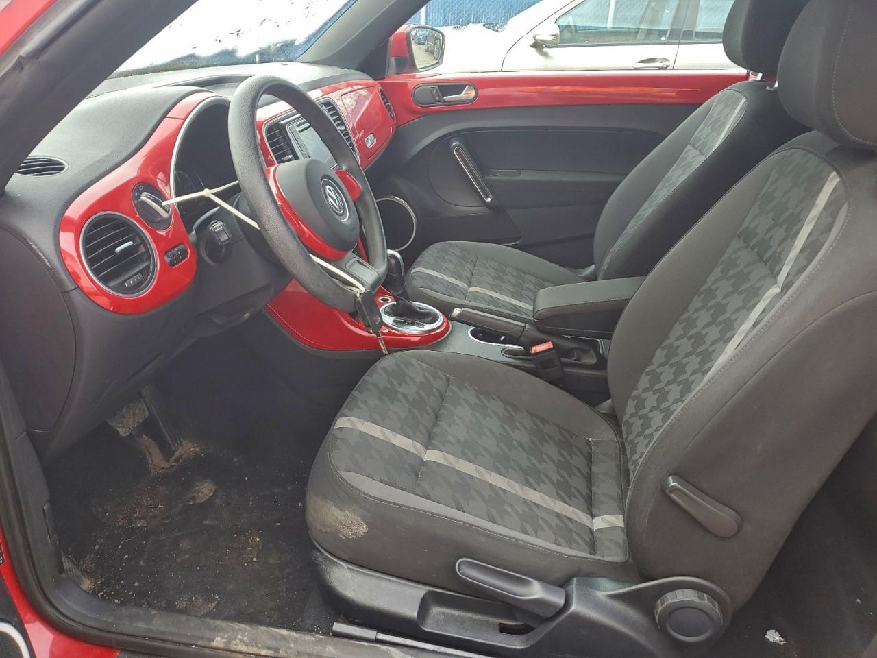 2017 VOLKSWAGEN Beetle