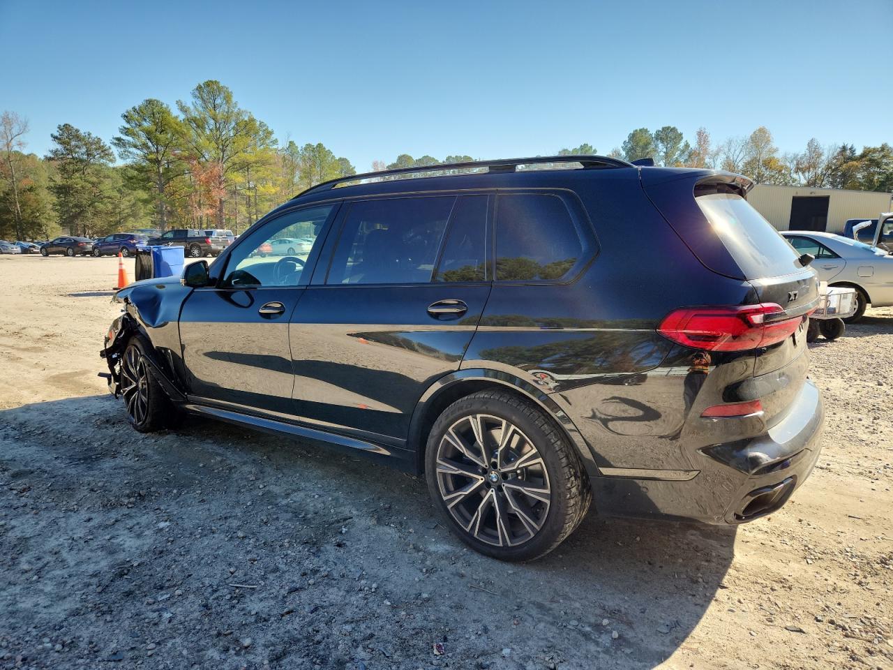 2021 BMW X7