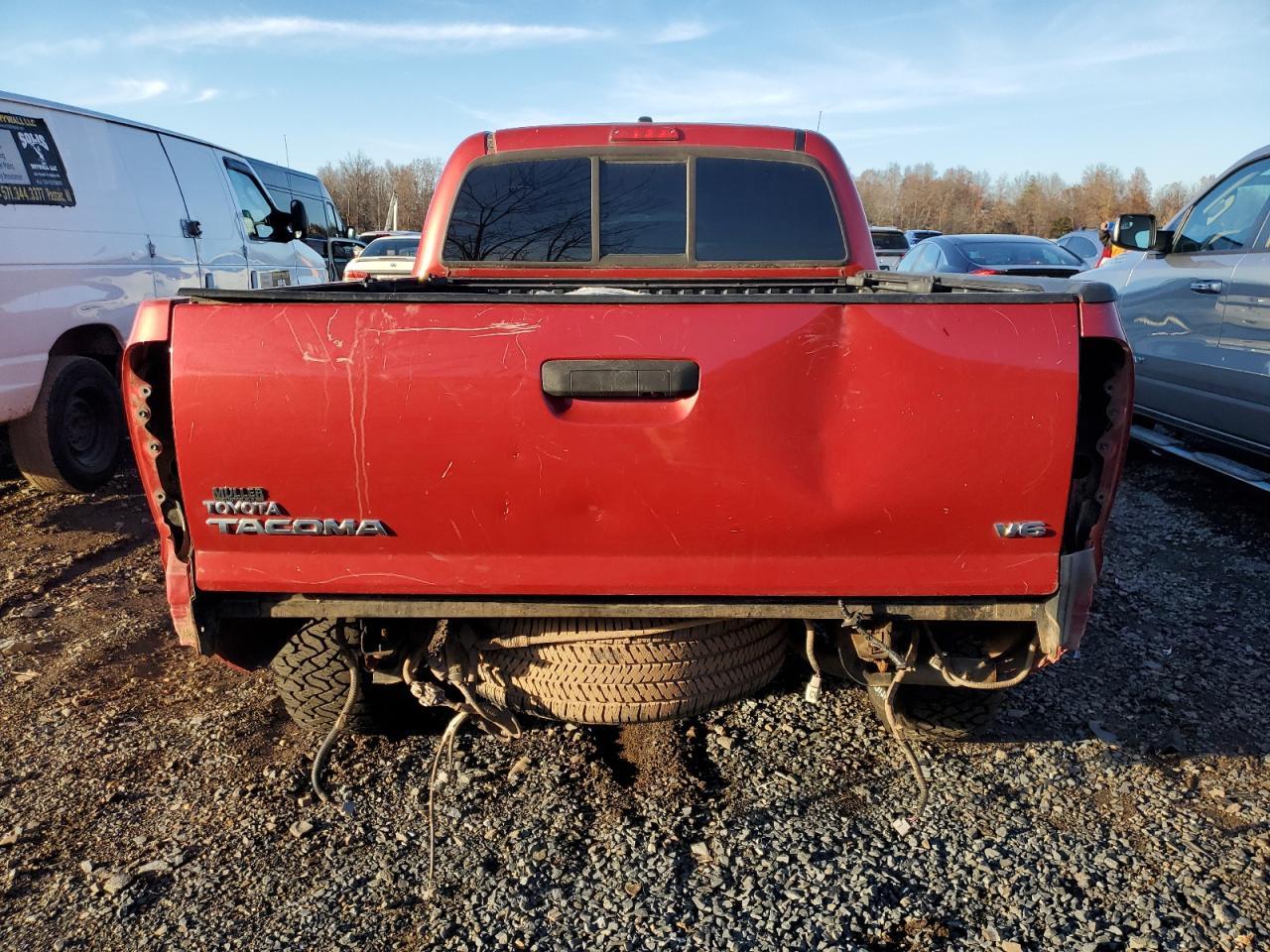 2011 TOYOTA TACOMA
