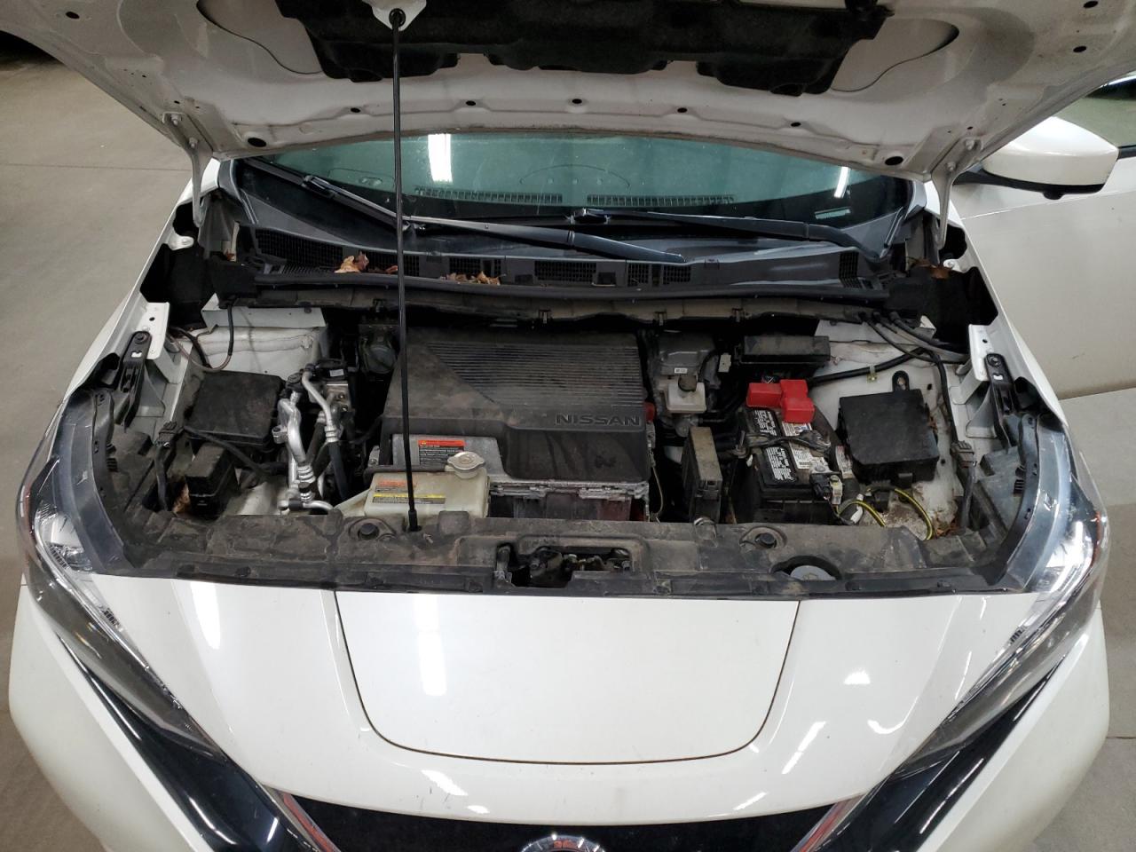 2022 NISSAN LEAF