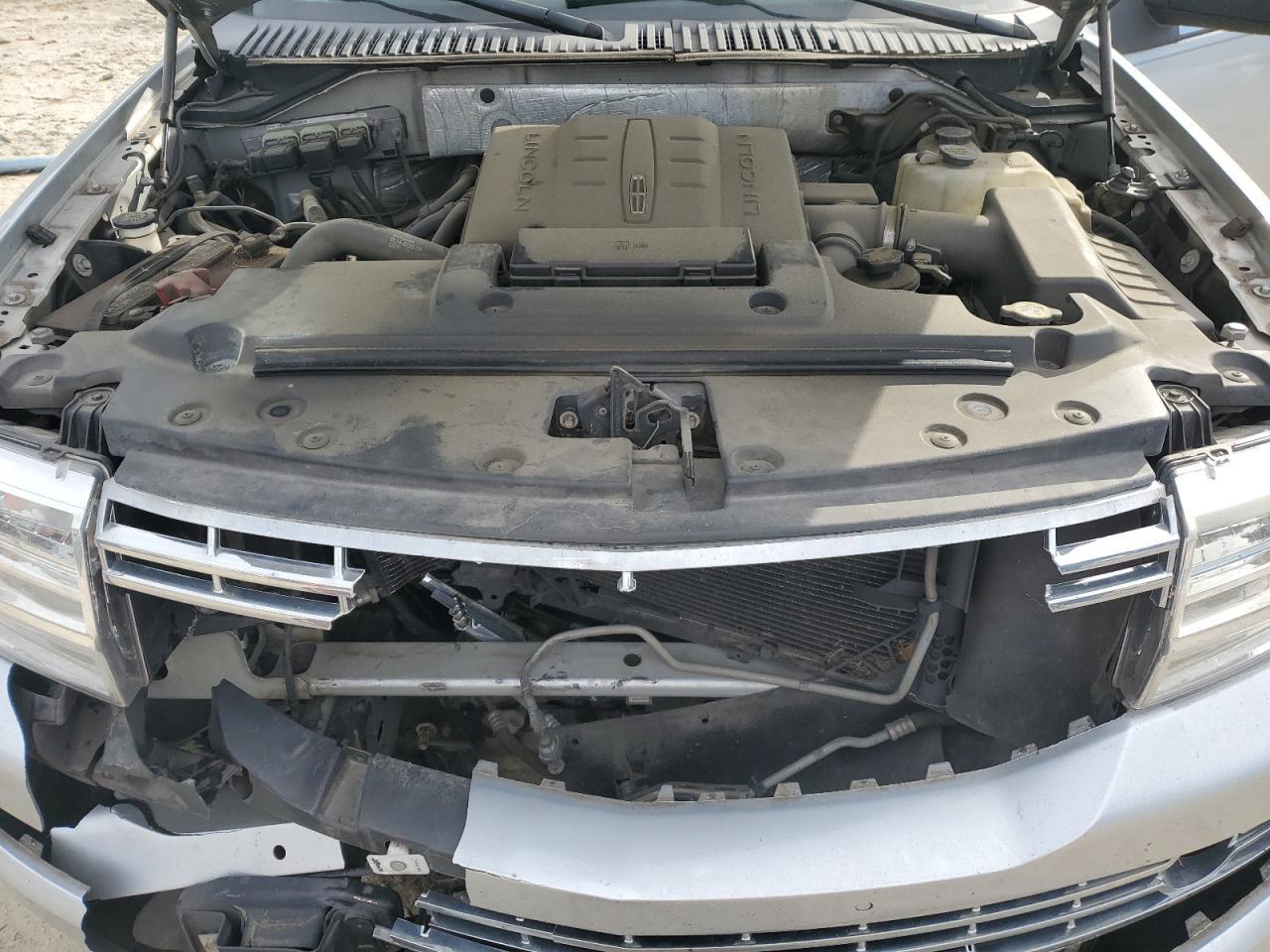 2010 LINCOLN Navigator