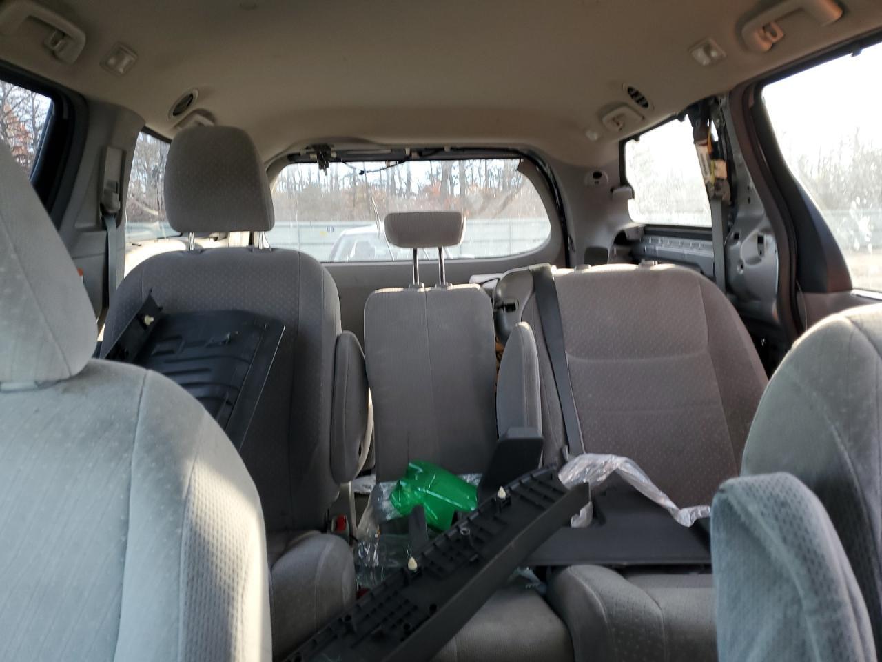 2017 TOYOTA SIENNA