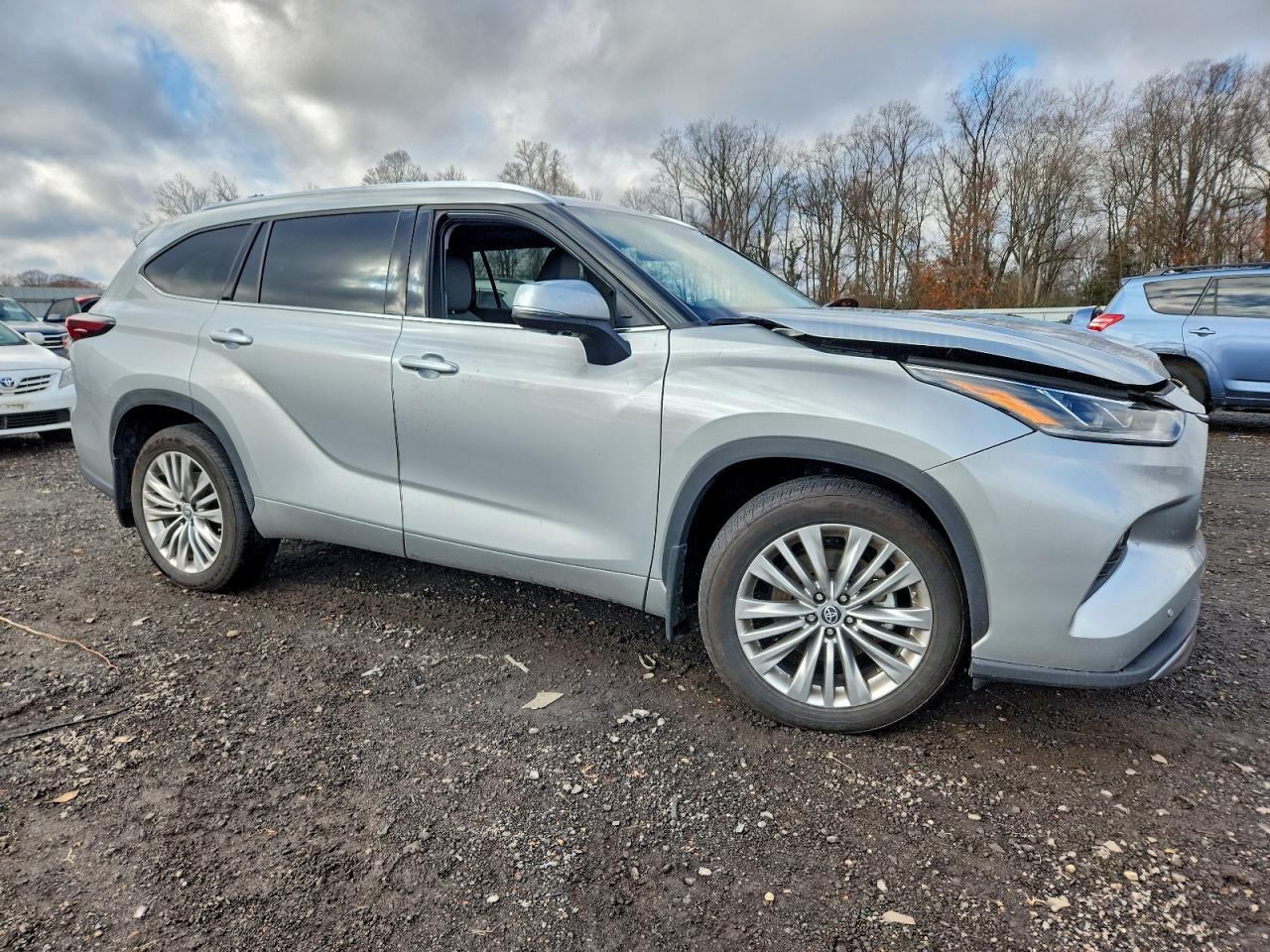 2024 TOYOTA HIGHLANDER