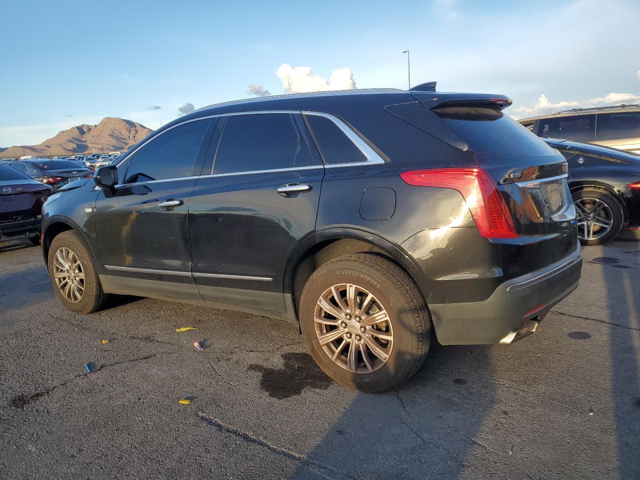2017 CADILLAC XT5