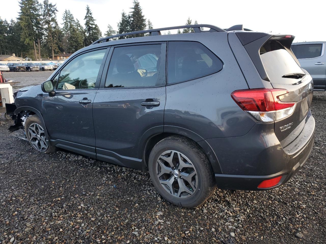 2024 SUBARU FORESTER
