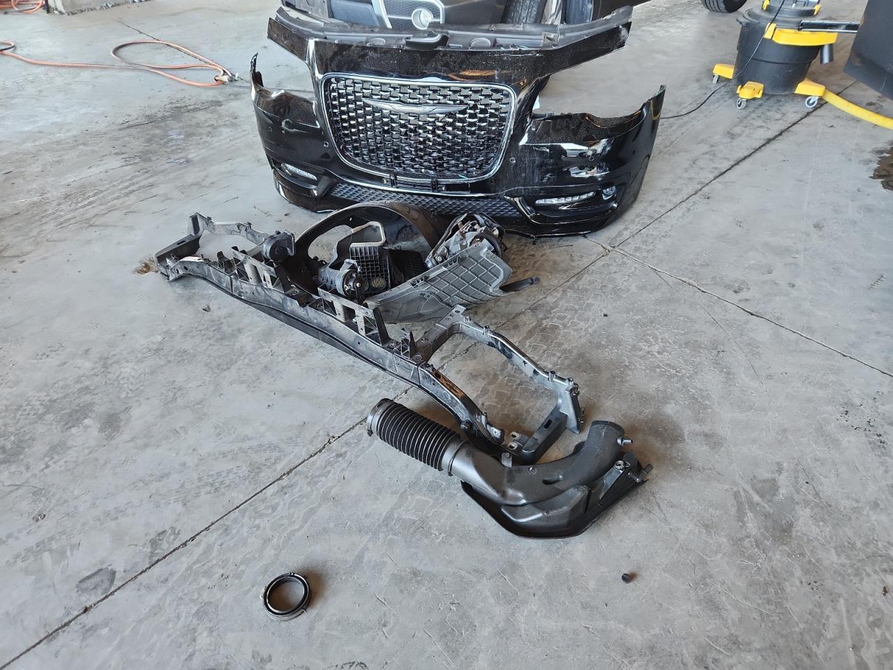 2023 CHRYSLER 300