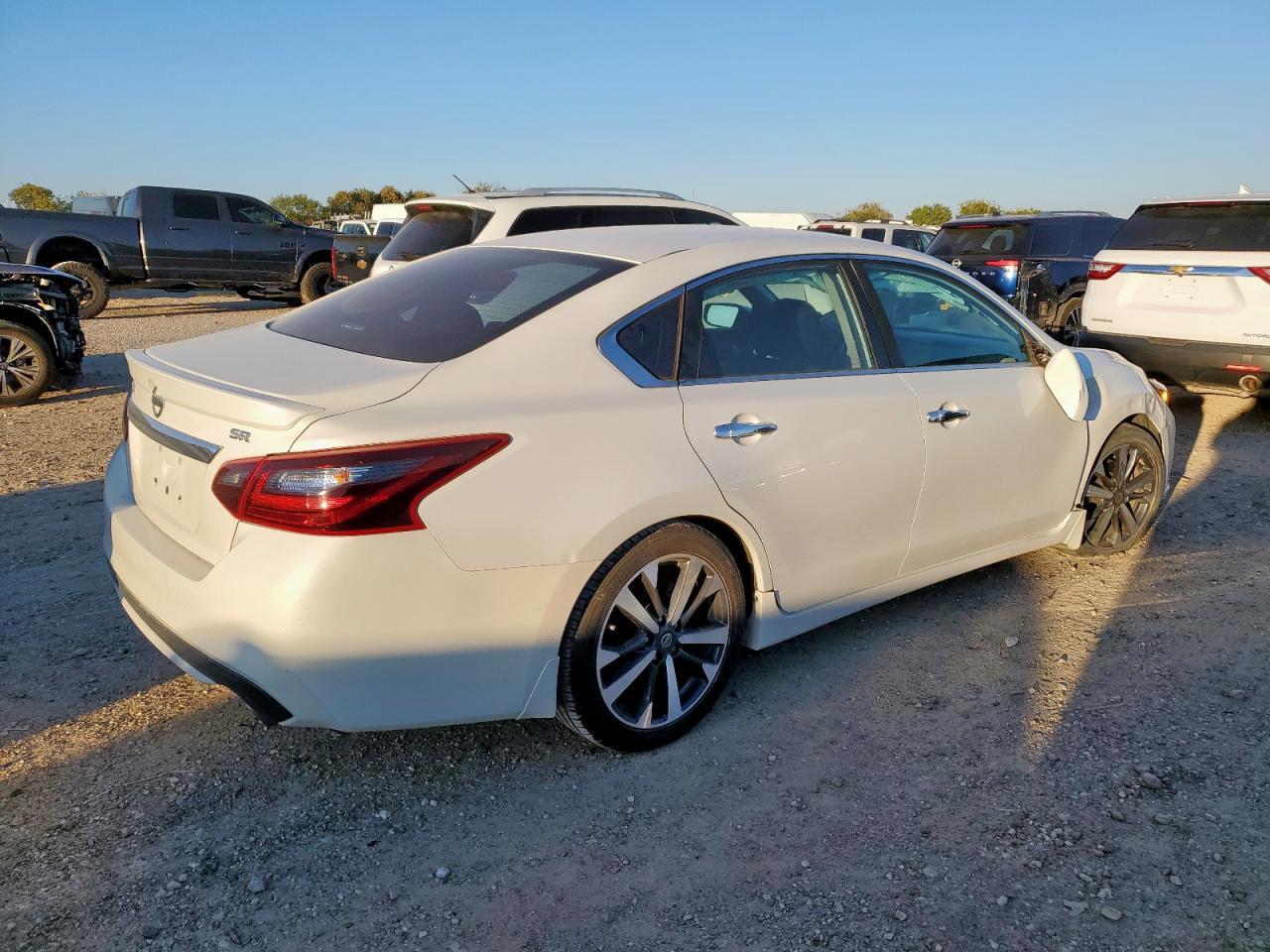 2017 NISSAN ALTIMA