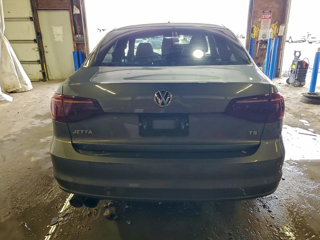 2018 VOLKSWAGEN JETTA