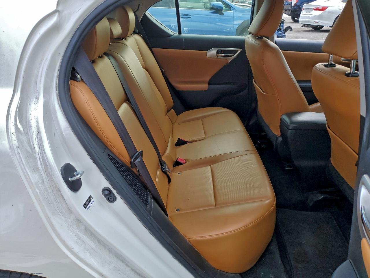 2013 LEXUS CT 200