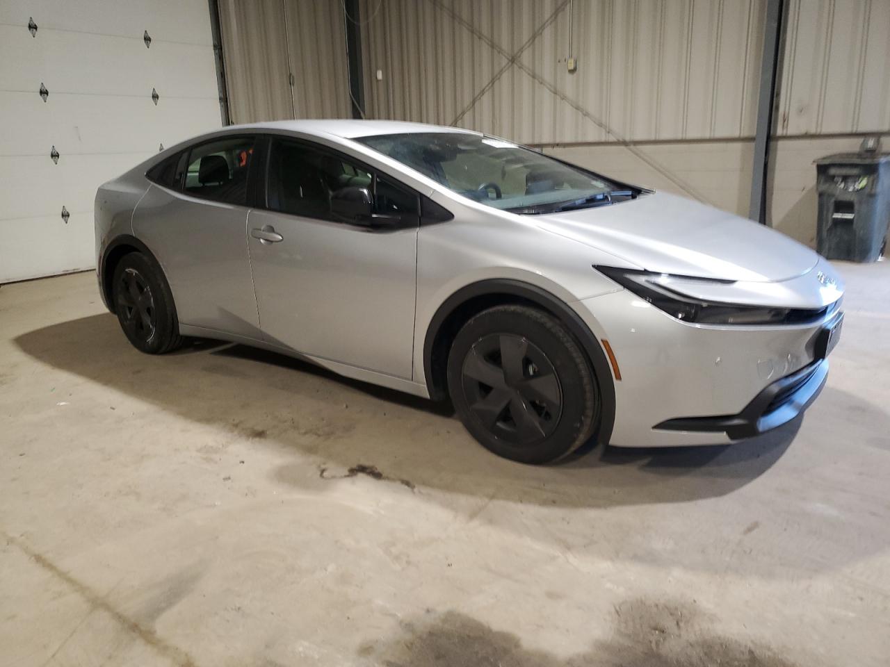2024 TOYOTA PRIUS