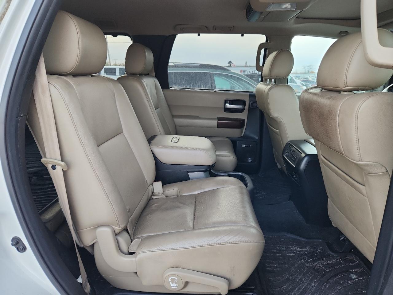 2012 TOYOTA Sequoia