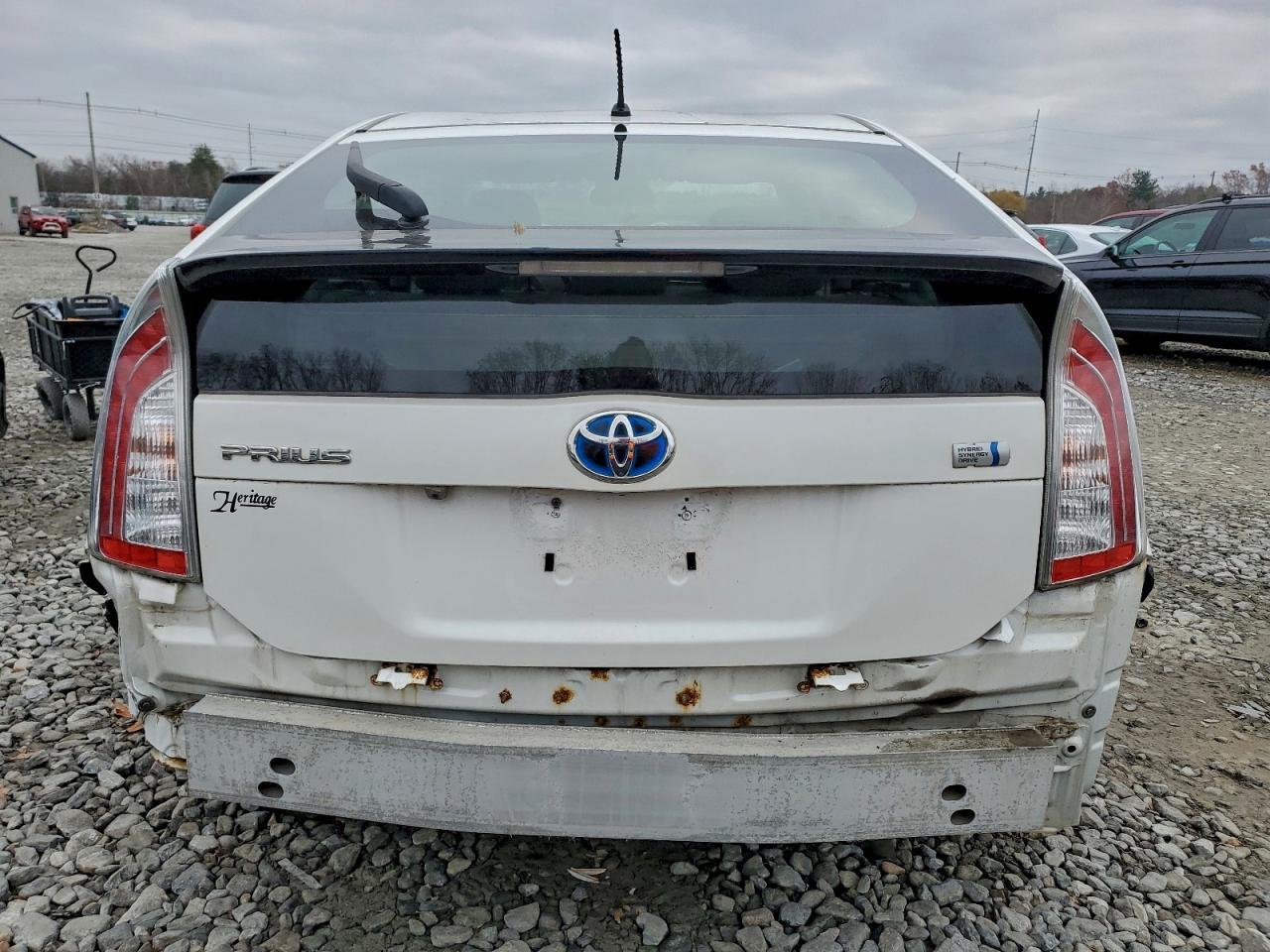 2013 TOYOTA PRIUS