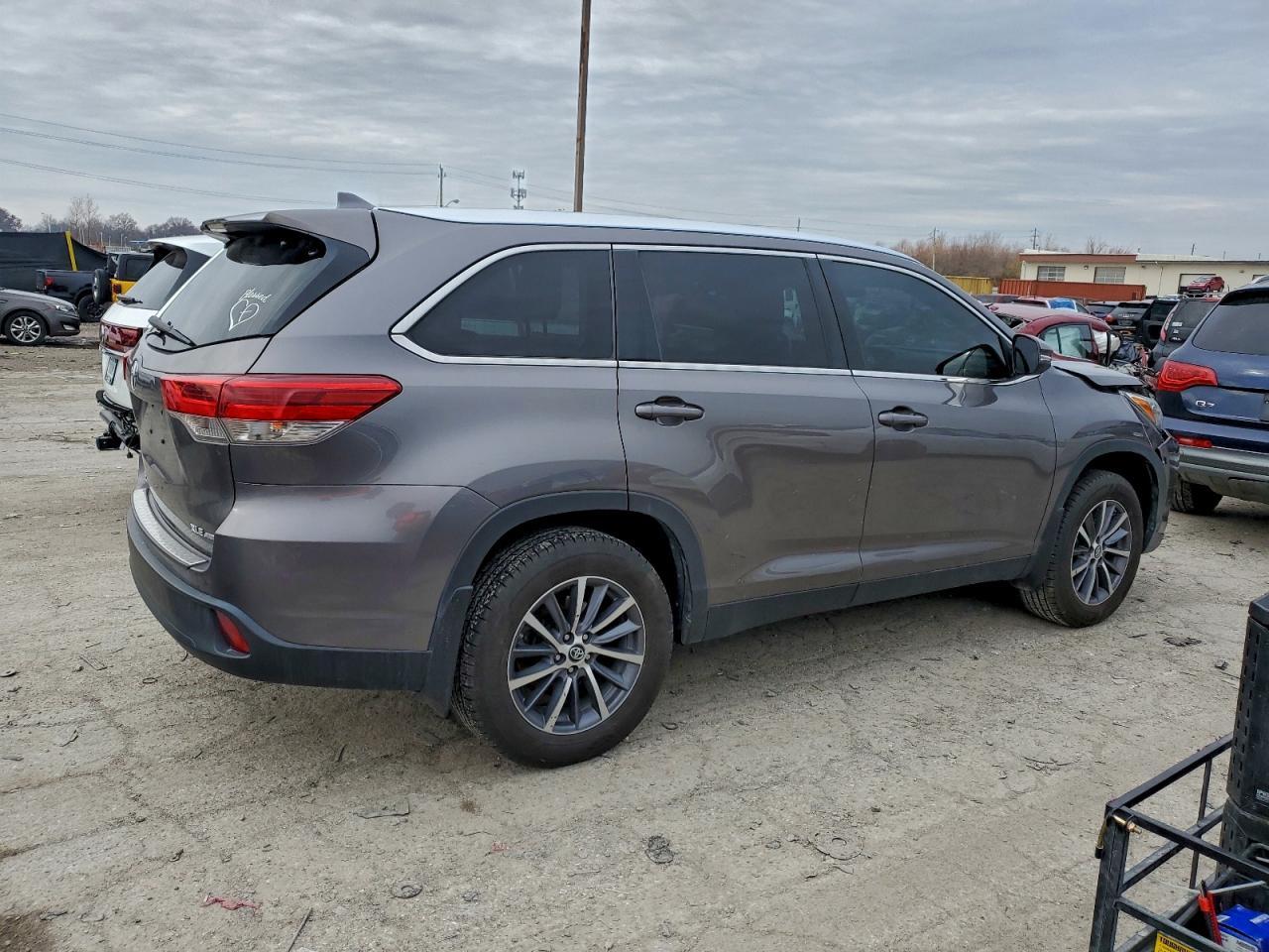 2019 TOYOTA HIGHLANDER
