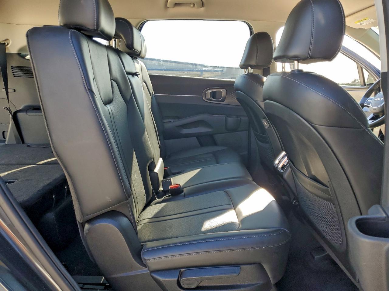 2023 KIA SORENTO