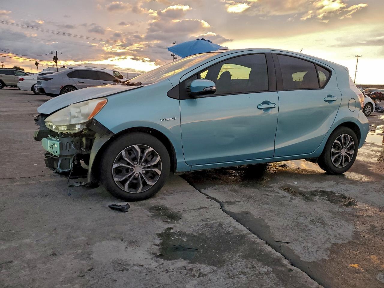 2012 TOYOTA Prius c